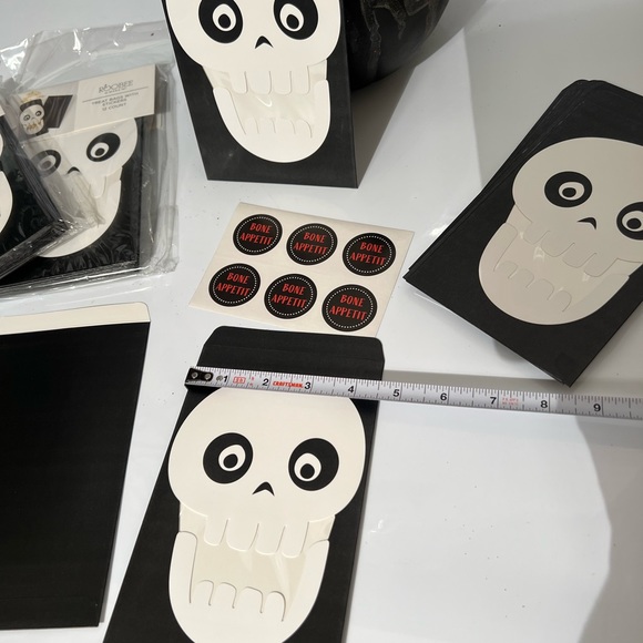 Roobee Skeleton Trick or Treat Bags with Stickers Set of 12 - Picture 9 of 9